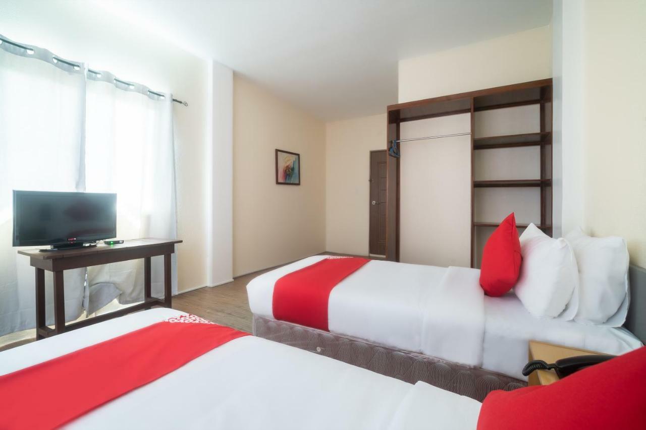 Oyo 162 The West Inn Davao Екстер'єр фото