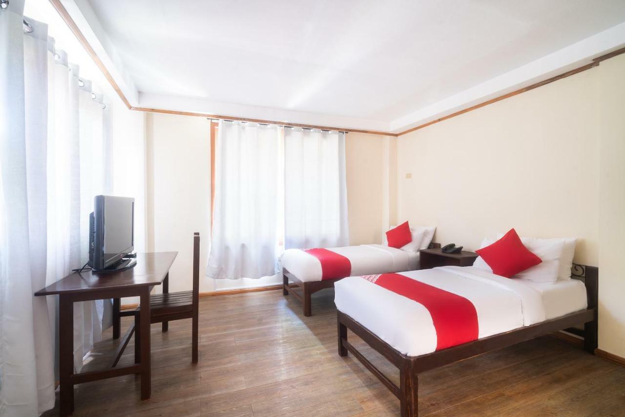 Oyo 162 The West Inn Davao Екстер'єр фото