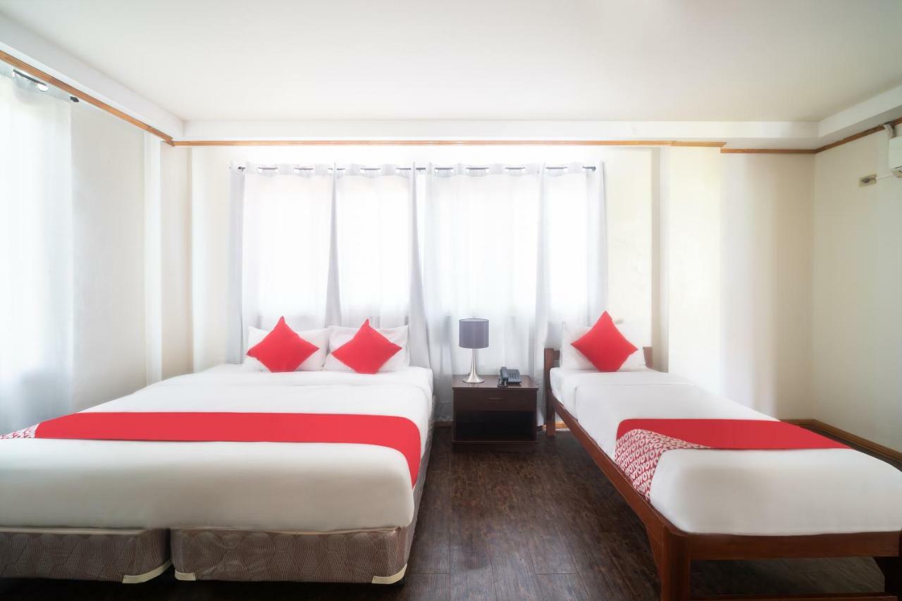 Oyo 162 The West Inn Davao Екстер'єр фото